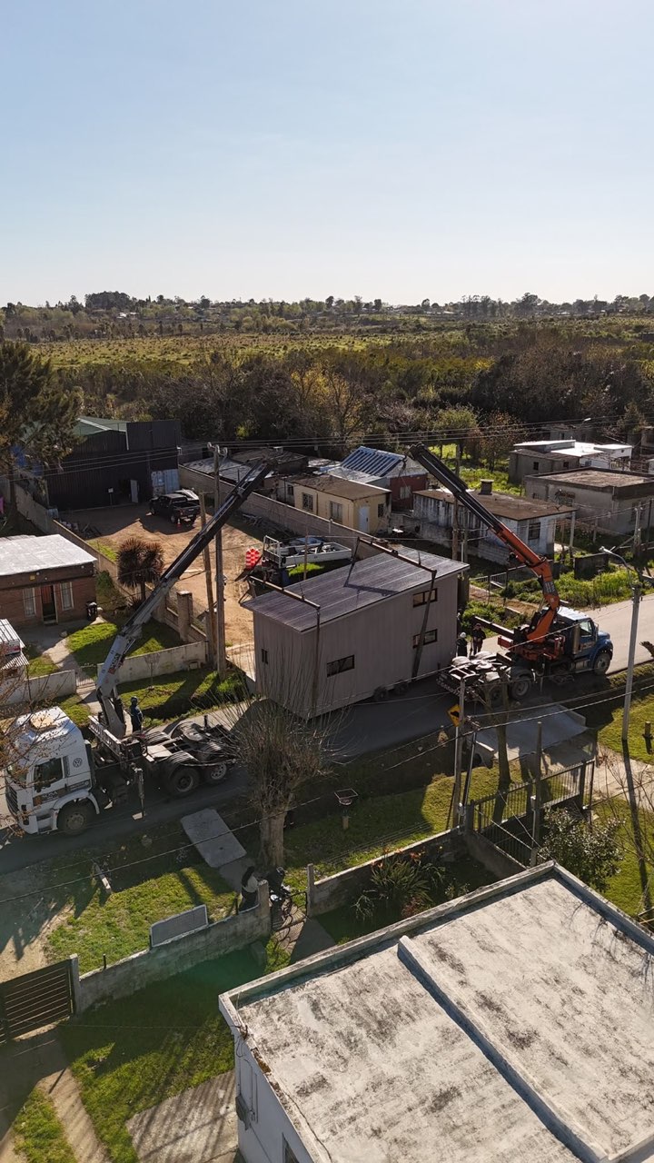 Elevación de casilla prefabricada en una zona costera